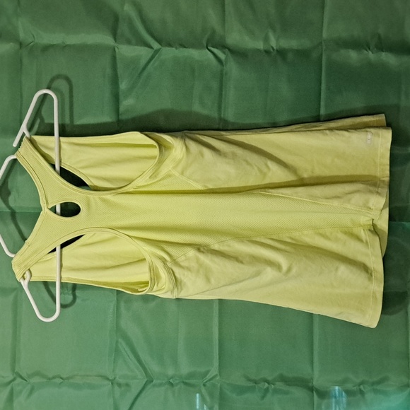 Women's Athletic Top - Picture 2 of 3